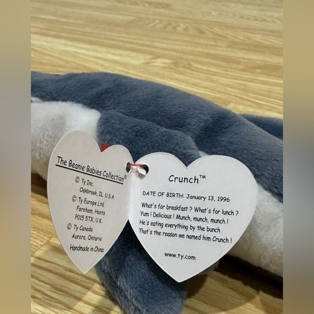 RARE 1996 Crunch The Shark Ty Beanie Baby w/ Multiple Errors! - Picture 2 of 4